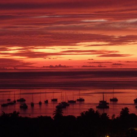 Maeva Sunset View Hotel Punaauia Kültér fotó