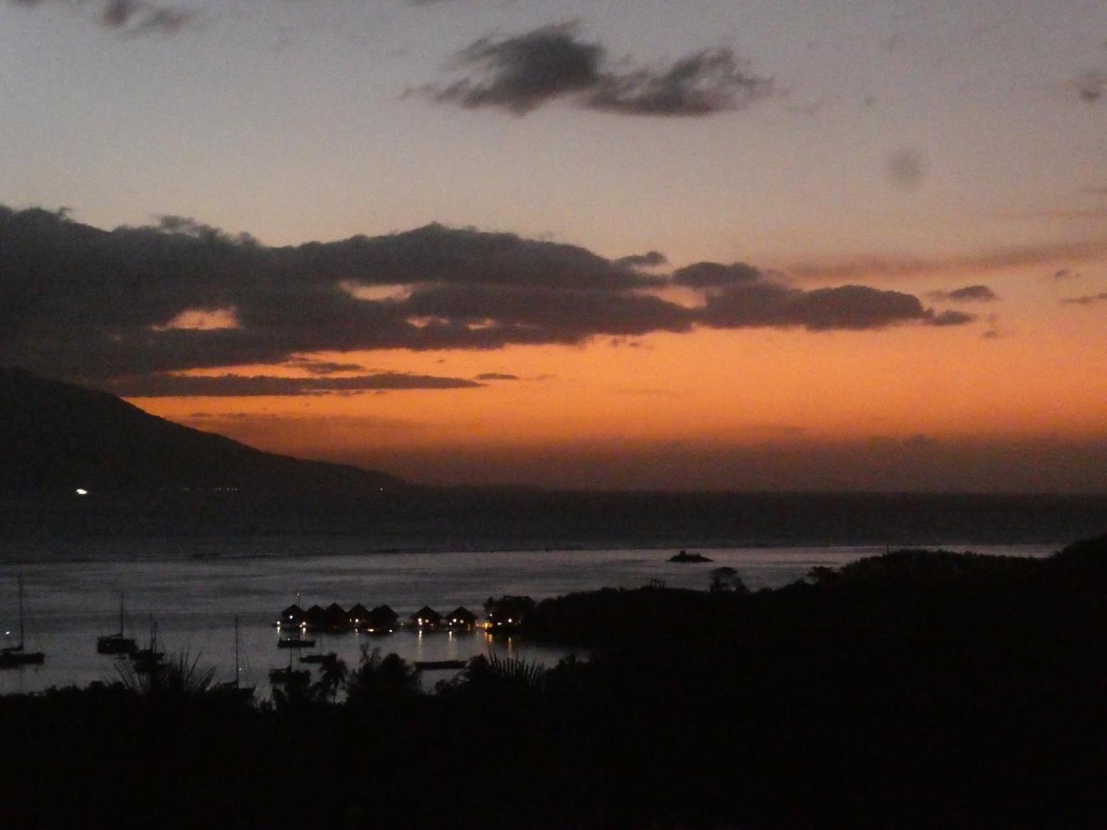 Maeva Sunset View Hotel Punaauia Kültér fotó